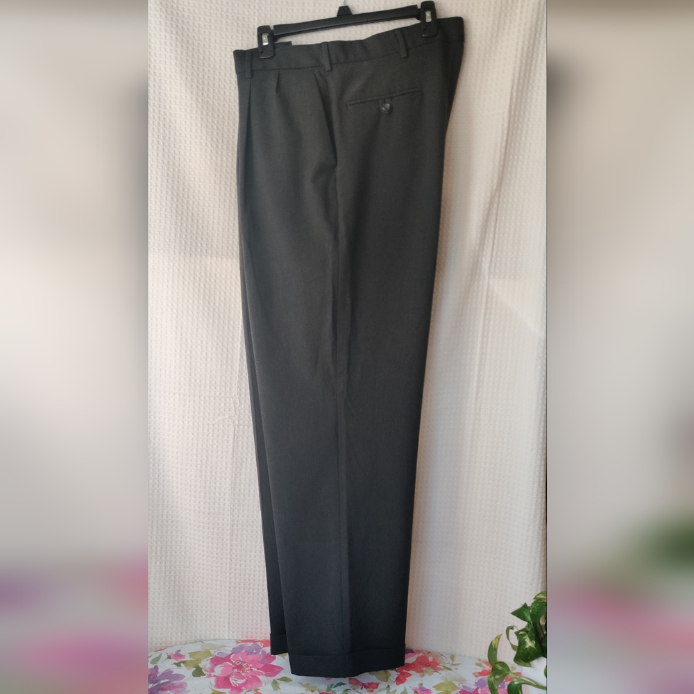 800 Dockers, Individual Fit Waistband, Stain Defender Mens Gray Size W36, L32